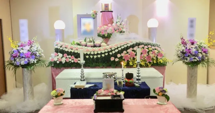 煌プラン（2日葬）の祭壇